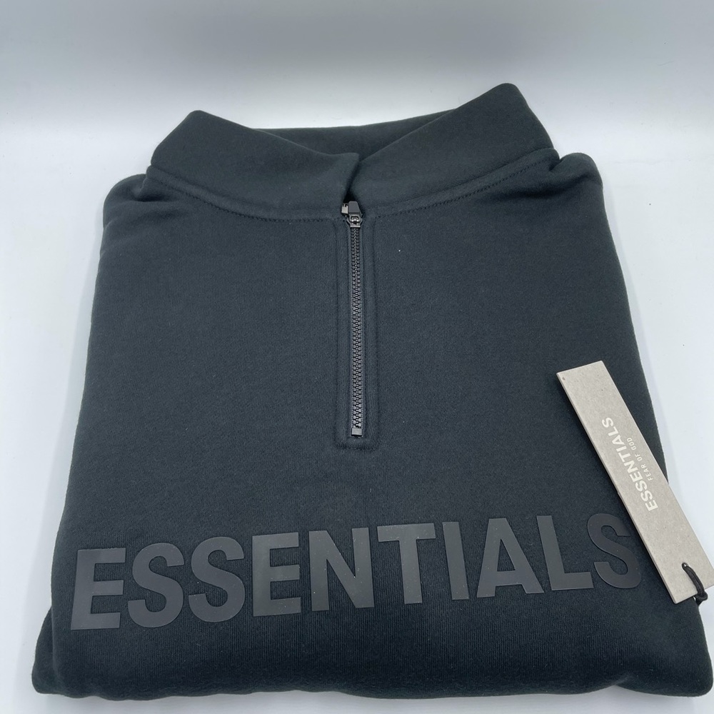 Essentials Pullover